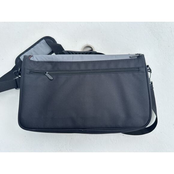 NINTENDO SWITCH Brand Messenger BAG Storage Gamer Case Shoulder Strap Grey Xbody - Picture 4 of 7